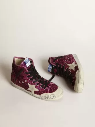 Francy sneakers met pailletten en handgeschreven letters op de buitenzool