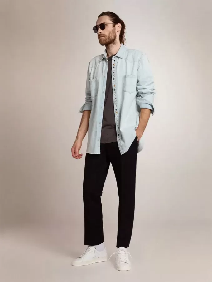 Gebleekt denim overhemd voor heren met gehamerde studs