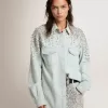 Gebleekte boyfriend-shirt voor dames met cabochon-kristallen