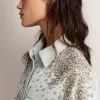Gebleekte boyfriend-shirt voor dames met cabochon-kristallen