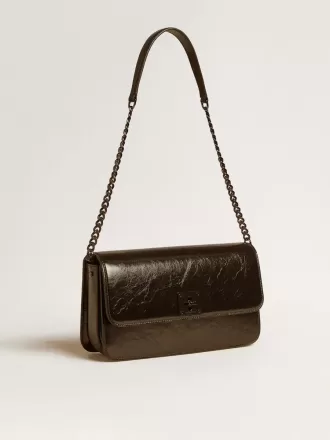 Gioia-tas in glanzend zwart leer met metalen details