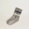 Grijze kindersokken met distressed details en versleten witte en blauwe strepen