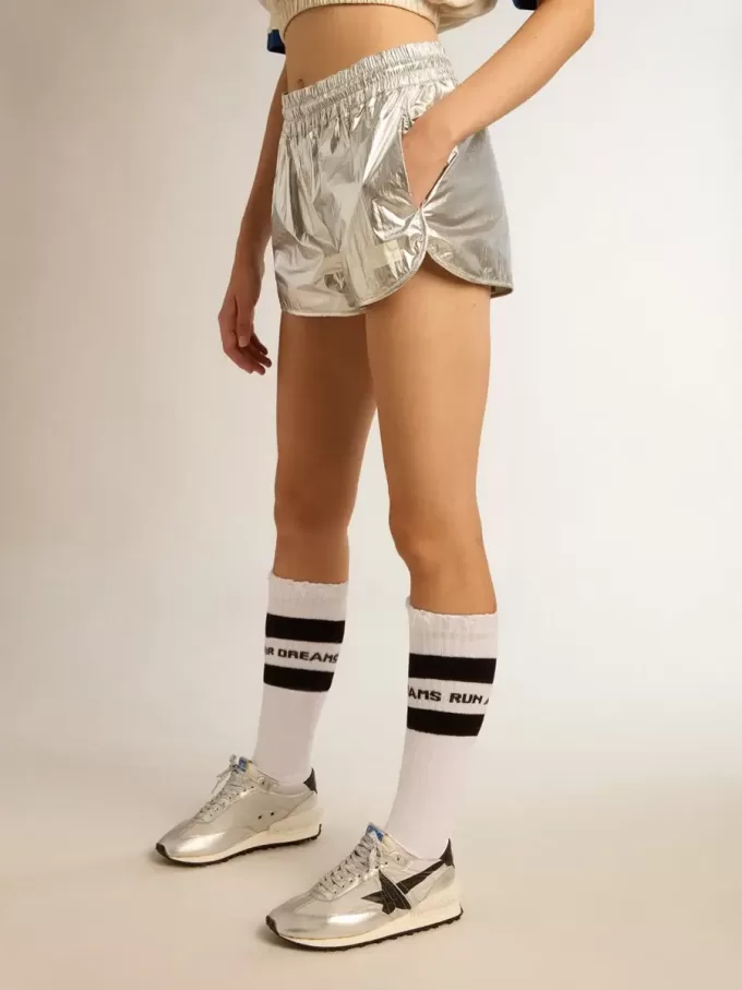 Hardloopshort voor dames in zilverkleurige stof