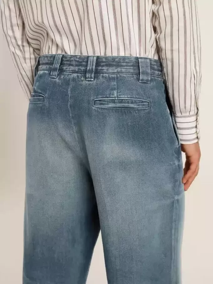 Heren chino van denim met distressed details