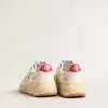 Heren Running Sole van nappaleer met beige leren ster en rode hiellip.