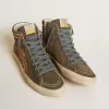 Heren Slide in grijs suède met bruine nubuck ster en flash