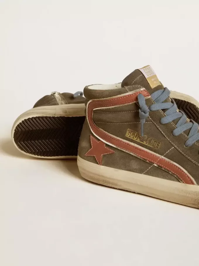 Heren Slide in grijs suède met bruine nubuck ster en flash