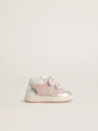 Junior June in roze leer met metallic leren inzetstukken en suède ster