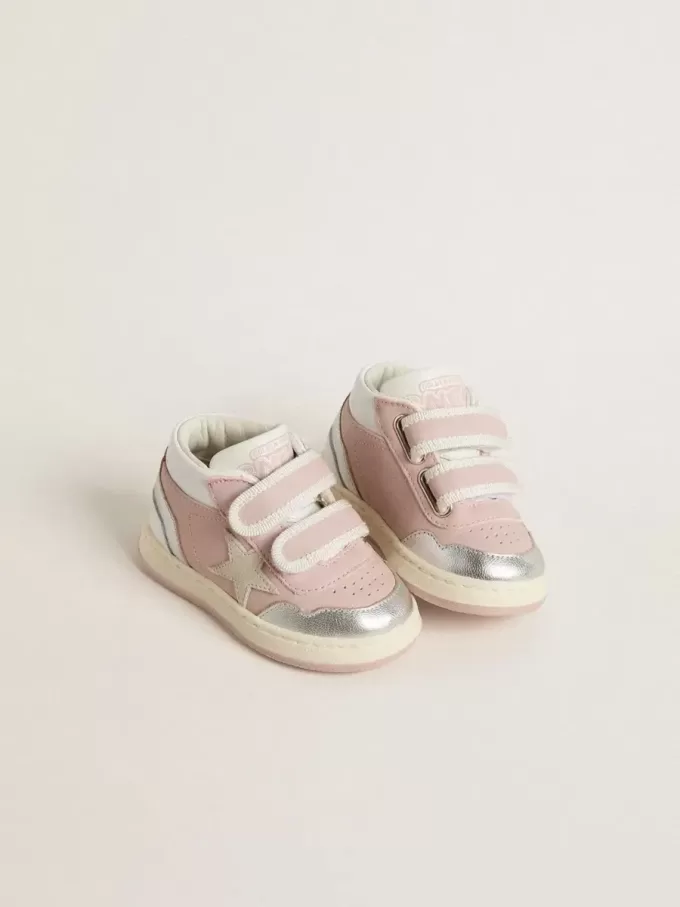 Junior June in roze leer met metallic leren inzetstukken en suède ster
