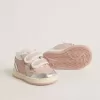 Junior June in roze leer met metallic leren inzetstukken en suède ster