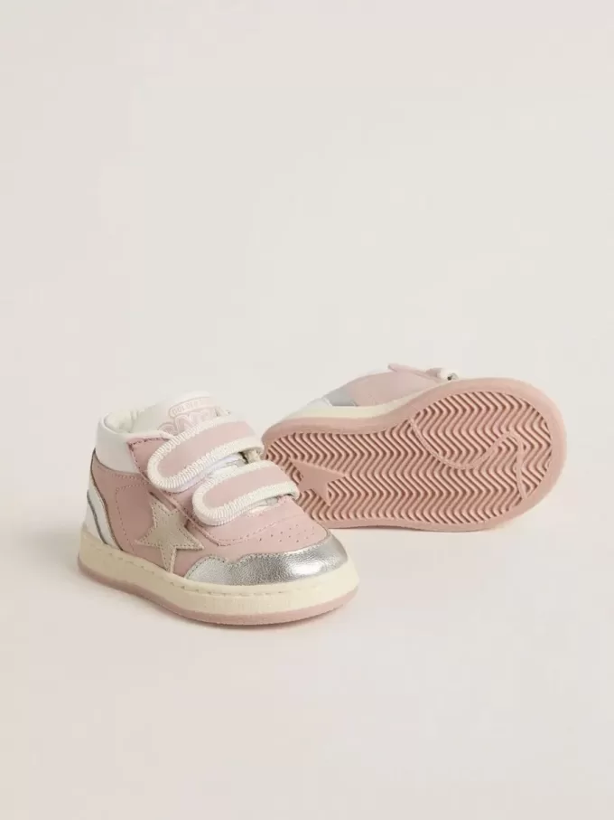 Junior June in roze leer met metallic leren inzetstukken en suède ster