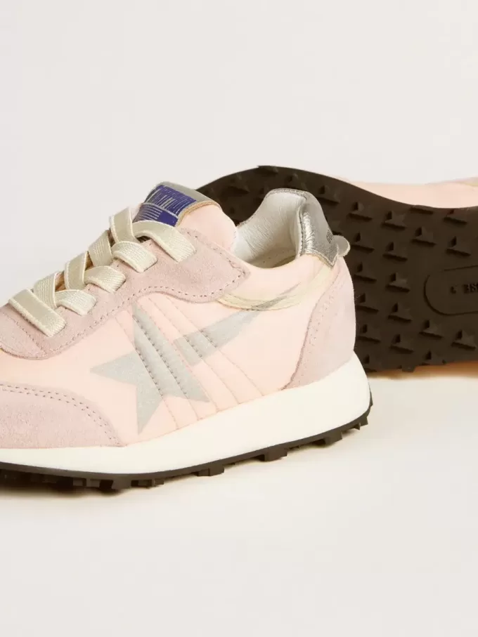 Junior Marathon in roze nylon met opgedrukte ster en leren hielstuk