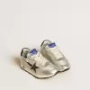 Junior Marathon in zilverkleurig nylon met zwarte ster en leren hielstuk