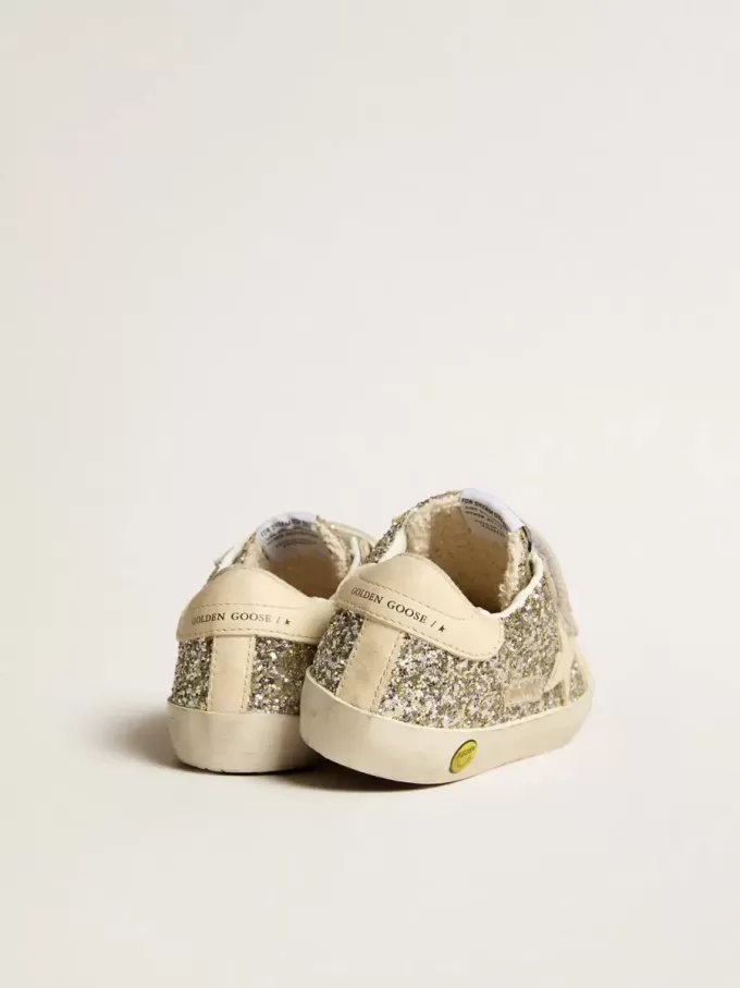 Junior Old School in platina glitter met leren ster en hielstuk