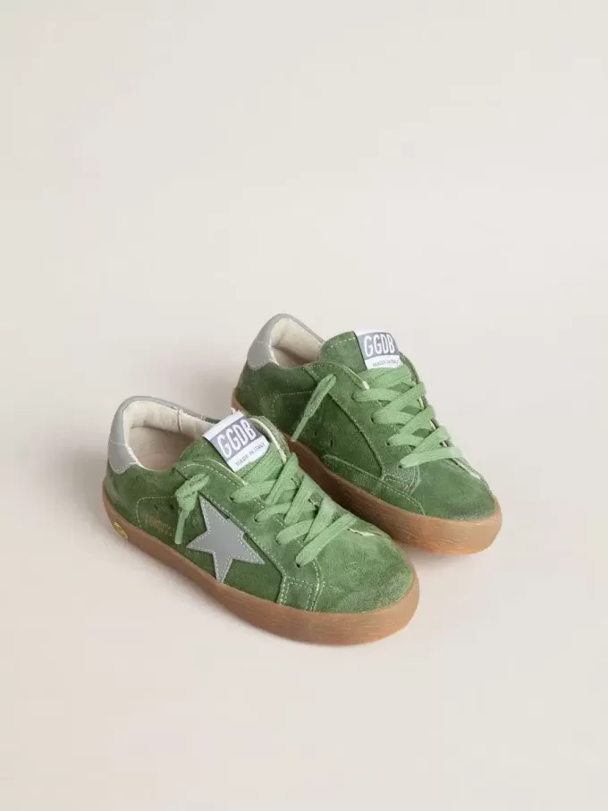 Junior Super-Star in groen suède met babyblauwe ster en hielstuk