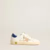 Junior Super-Star van nappaleer met een beige ster en blauwe hiellip.