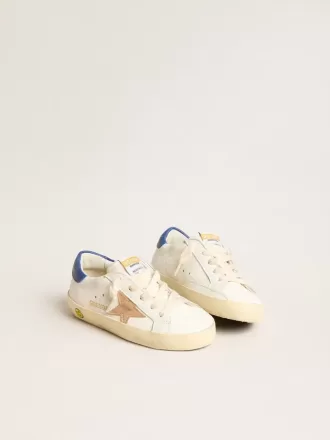 Junior Super-Star van nappaleer met een beige ster en blauwe hiellip.