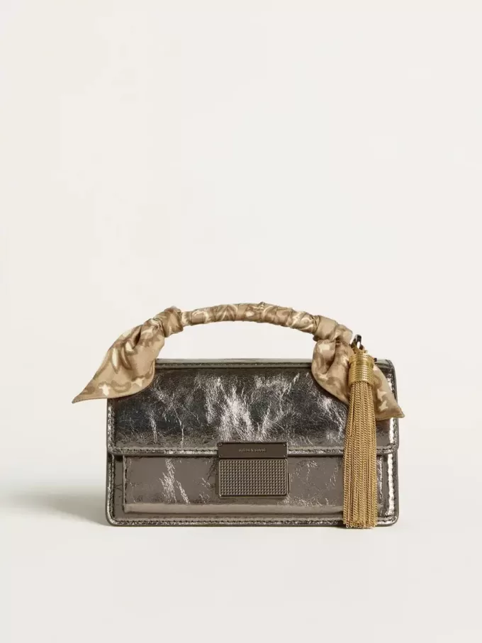 Kleine Venezia-tas in antracietgrijs metallic leer met zwarte details
