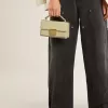 Kleine Venezia-tas in lichtgroen pythonleer met gouden details