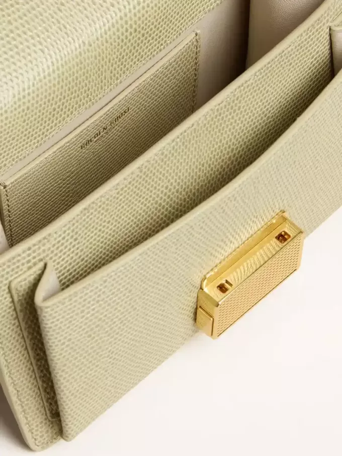 Kleine Venezia-tas in lichtgroen pythonleer met gouden details