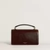 Kleine Venezia-tas van donkerbruin gelamineerd leer met gouden details