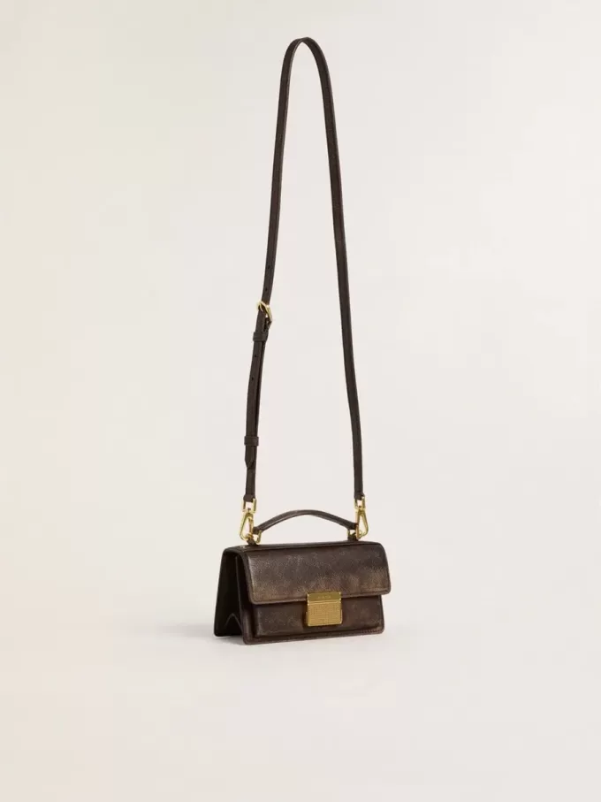 Kleine Venezia-tas van donkerbruin leer met gouden gesp