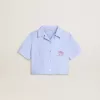 Korte blouse voor meisjes van gestreept lichtblauw katoen