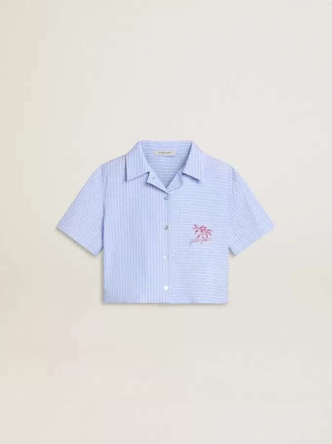 Korte blouse voor meisjes van gestreept lichtblauw katoen