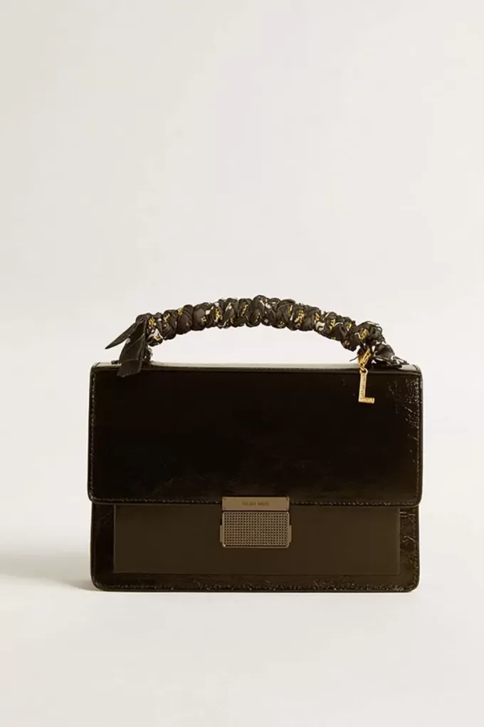 Letter L-bedeltje van goudkleurig messing met kristallen