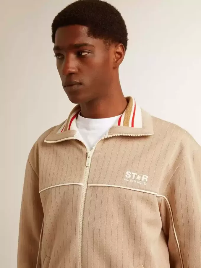 Lichtbeige herensweatshirt met ritssluiting en wit logo