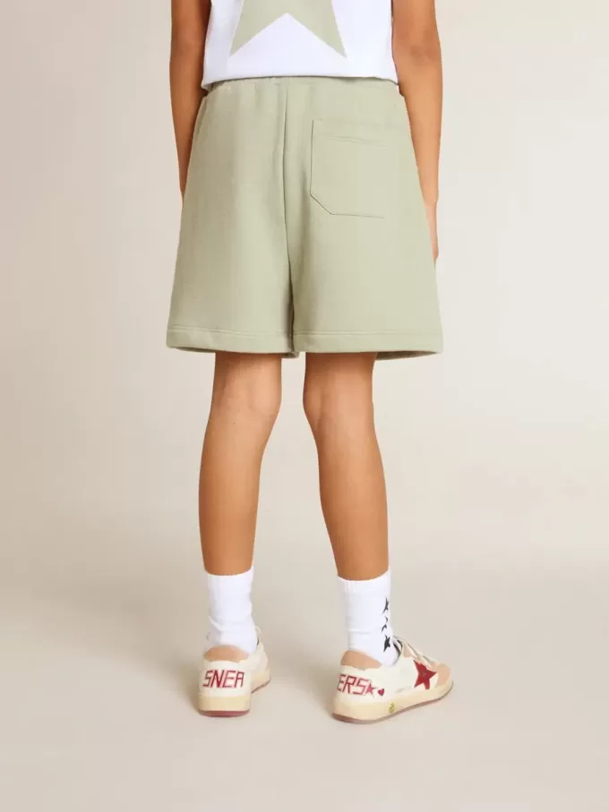 Lichtgroene korte broek met witte ster