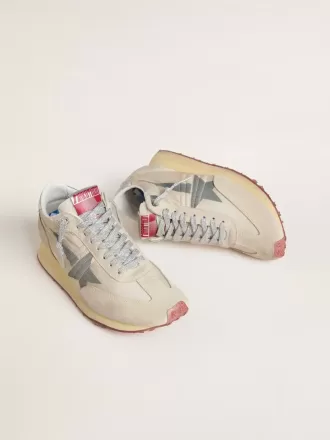 Marathon voor dames met beige nylon bovenwerk en grijze ster
