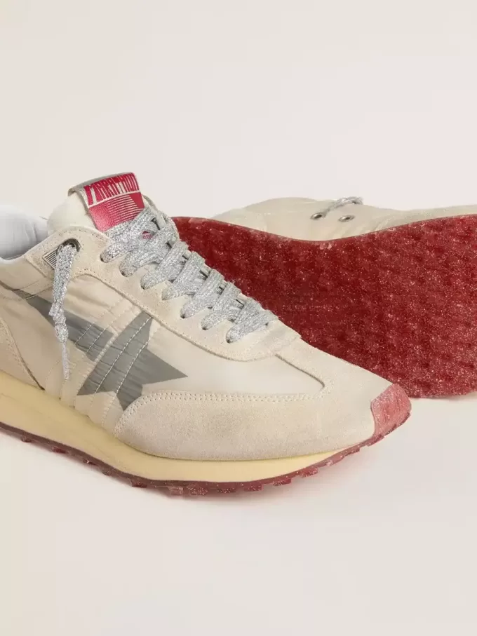 Marathon voor dames met beige nylon bovenwerk en grijze ster