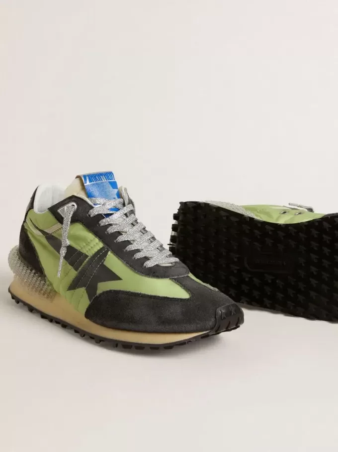 Marathon voor dames met groen nylon bovenwerk en zwarte ster