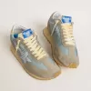 Marathon voor dames met lichtblauw nylon bovenwerk en pastelblauwe ster