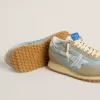Marathon voor dames met lichtblauw nylon bovenwerk en pastelblauwe ster