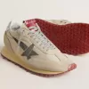 Marathon voor heren met beige nylon bovenwerk en grijze ster