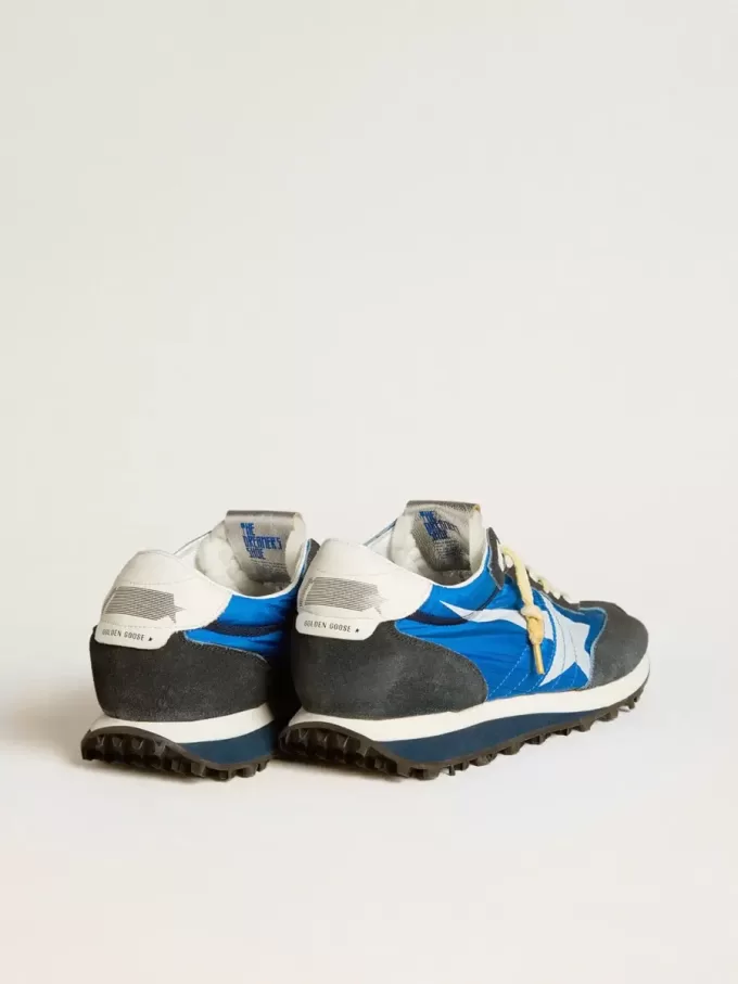 Marathon voor heren met blauw nylon bovenwerk en witte ster