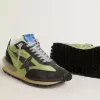 Marathon voor heren met groene nylon bovenkant en zwarte ster