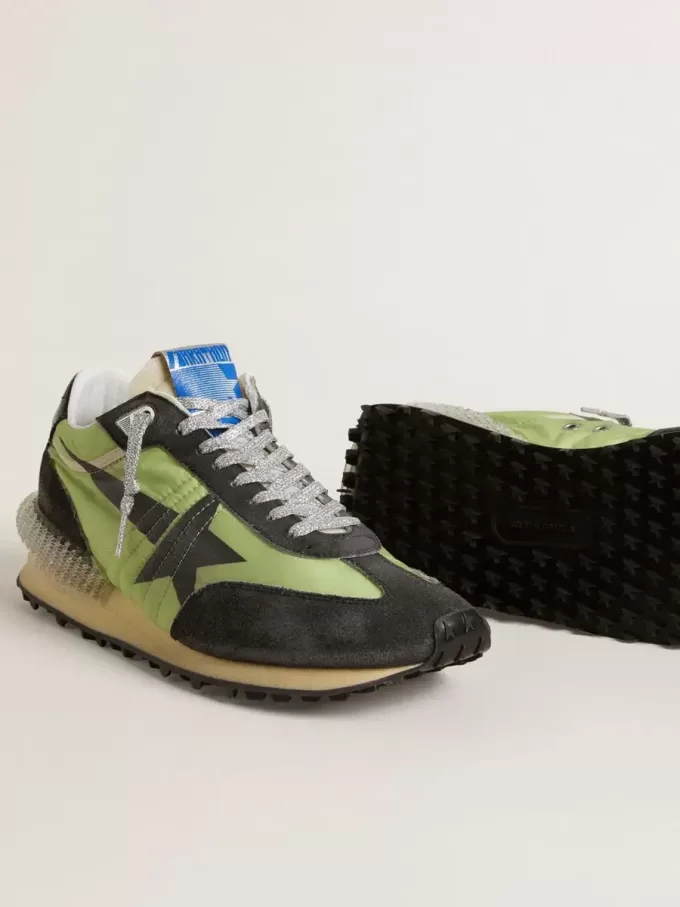 Marathon voor heren met groene nylon bovenkant en zwarte ster