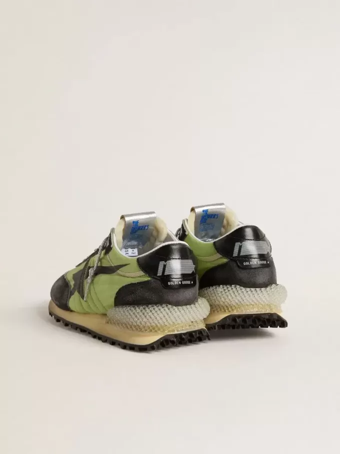 Marathon voor heren met groene nylon bovenkant en zwarte ster