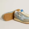Marathon voor heren met lichtblauw nylon bovenwerk en pastelblauwe ster