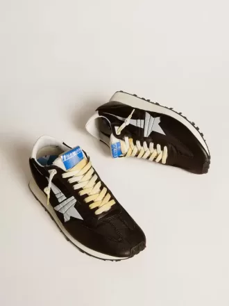 Marathon voor heren met zwart nylon bovenwerk en witte ster