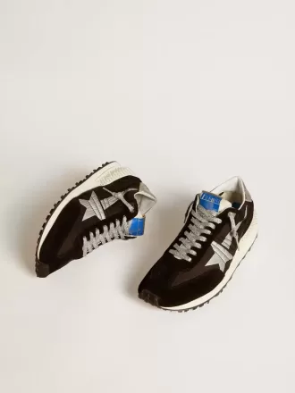Marathon voor heren met zwart ripstop nylon bovenwerk en zilveren ster