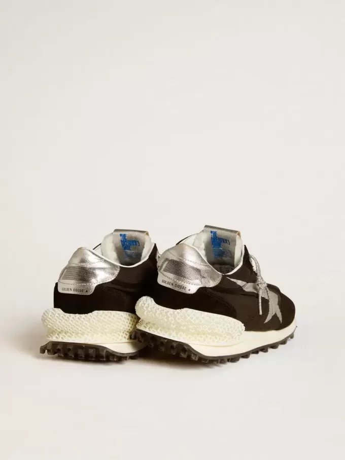 Marathon voor heren met zwart ripstop nylon bovenwerk en zilveren ster