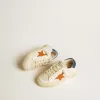 May Teen in nubuck met oranje ster en blauwe hielband