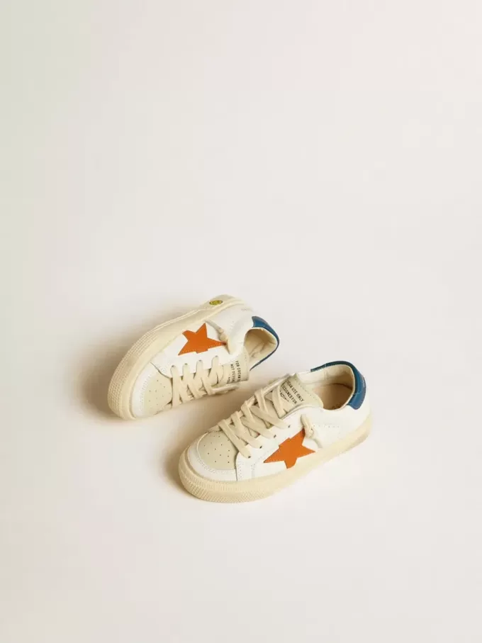 May Teen in nubuck met oranje ster en blauwe hielband