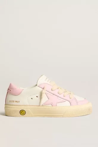 May Teen in wit en roze leer met roze leren ster