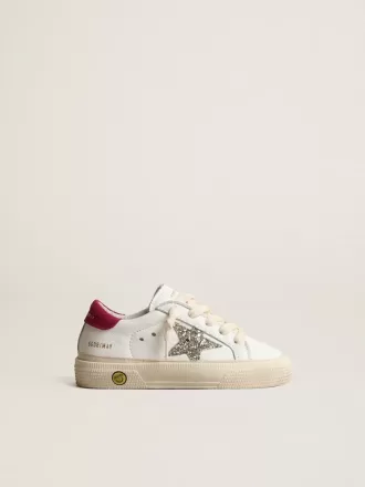 May Young van nappaleer met platina glitterster en magenta hiellipje
