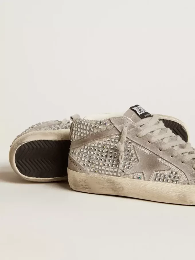 Mid Star in zilverkleurig suède met Swarovski-kristallen en suède ster